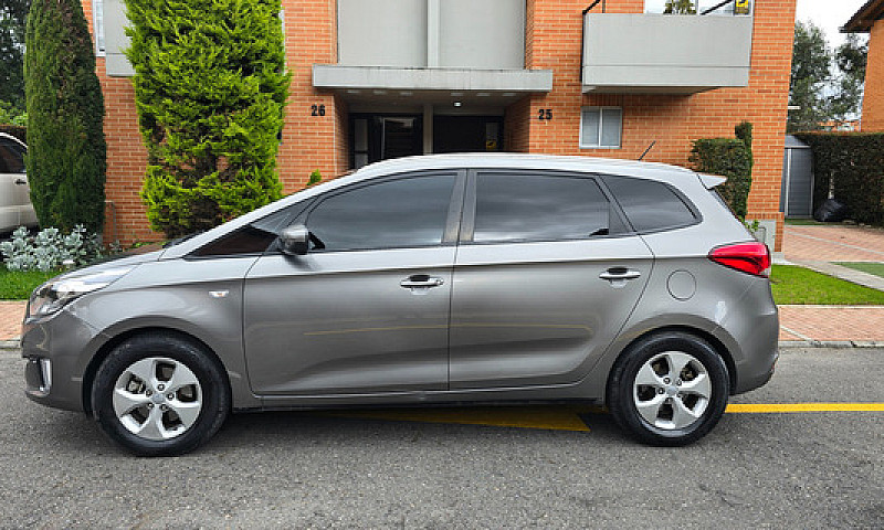 Kia Carens 2.0 Suv E...