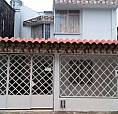 Vendo Casa De Dos Pisos Con Garaje