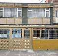 Se Vende O Permuta Casa Amplia Usada, Barrio Calvo Sur, 2 Plantas, Garaje Doble
