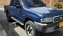 Camioneta Mazda B2600 4X4