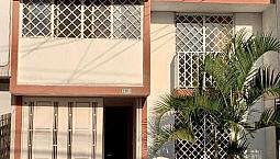 Alquilo Casa Urbanizacion Versalles