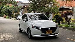 Mazda 2 Touring Automático