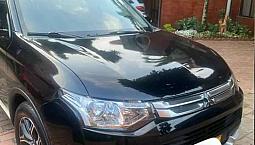 Excelente Camioneta Mitsubishi Outlander 2.0 Único Dueño Mantenimiento En Concesionario 87 Mil Kms Revision De 70 Mil Km
