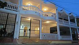 Casa Frente Al Centro Comercial Primavera