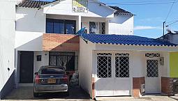 Casas Bifamilaires De Dos Pisos, Villavicencio-Meta