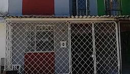 Se Vende Casa De 2 Pisos En El Barrio Jordan