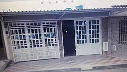 Casa Con Local En Avenidad Barrio La Ceiba