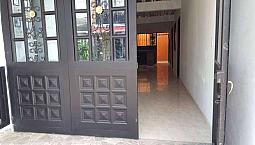Casa Grande Con 3 Apartamentos Y Plancha Para 3Er Piso