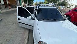 Se Vende Corsa Modelo 2000