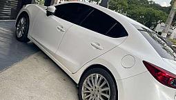 Se Vende Carro Mazda 3 Turín  Precio Negociable