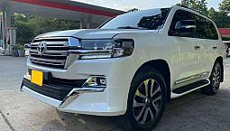 Toyota Sahara Land Cruiser 200 - 2011