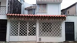 Vendo Casa De Dos Pisos Con Garaje