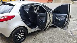 Mazda 2 En Excelente Estado