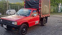 Vendo Camioneta Mazda B2000 Estacas Pública