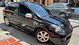 Nissan Tiida Premium Hb 2012