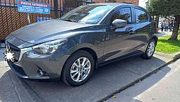 Mazda 2 Touring 1.5 Como Nuevo