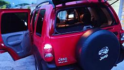 Camioneta Jeep Cherokee 4X4