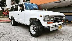 Toyota Land Cruiser Fj62 4 Puertas O Samurai Hermosa  Modelo 1984 Automática