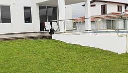 Casa En El Lago Calima, Darién