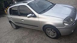 Renault Clio En Excelente Estado, Soat Y Tecnomecanica Nuevos, Pintura Nueva Listo Para Traspaso