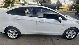 Ford Fiesta Sedan, 2014 Único Dueño, Poco Kilometraje