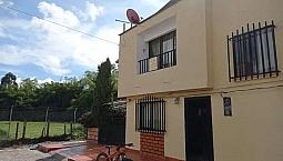 Casa De Dos Pisos,Plancha Y Esquina