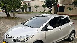 Mazda 2 2015 Automatico