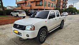 Nissan D22  Np300  2014 Gasolina 4X2  2.4