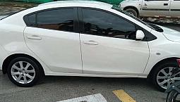 Mazda 2 Sedan Automático