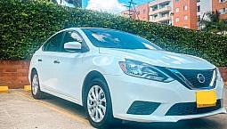 Nissan Sentra Blanco 2017 - 2018 (Usado Como Nuevo)