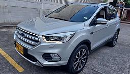 Ford Escape 4X4 Titanium - Recibo Vehiculo Menor Valor