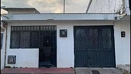 Se Vende Casa En El Barrio Ay Mi Llanura
