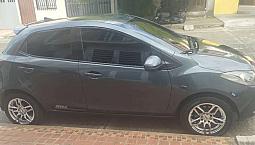 Vendo Mazda 2 Modelo 2008