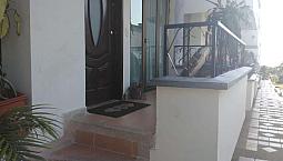 Casa De Tres Pisos Ubicada En Conjunto Prados De San Francisco Villavicencio Meta