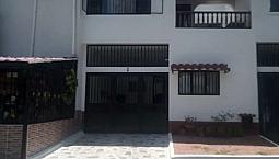 Venta Hermosa Casa En Villa Del Pilar. Ibagué.  Informes