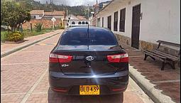 Hermoso Kia Rio 2013