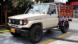 Toyota Land Cruiser 4.5 Fzj75