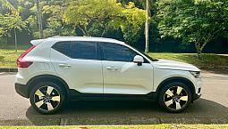 Volvo Xc40 T4 Momentum