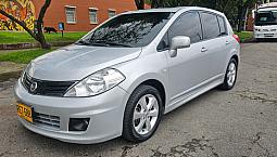 Nissan Tiida Hb 1.8 Premium