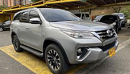Toyota Fortuner 2.4 Diesel Sw4 Street At 4X2