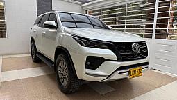 Toyota Fortuner 2.4 Sr-V At 7As