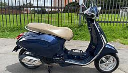 Vespa Primavera 150Cc Italiana Impecable + Regalos