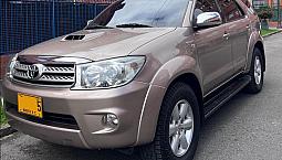 Toyota Fortuner 3.0 Srv At 4x4