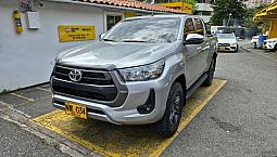 Toyota Hilux 2.4 Sr Diesel Turbo Mt 4x4 2024