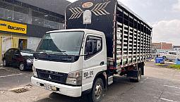 Mitsubishi Fuso 4.9  Estacas 8.2