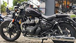 Motocicleta, Color Negro, Casi Nueva, Poco Uso.