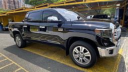 Toyota Tundra 5.7 Crewmax Platinum 4X4 Blindaje 2+