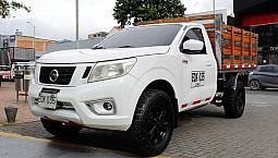 Nissan Frontier 2.5 D22 / Np300 Estacas Diesel Mt 4X4