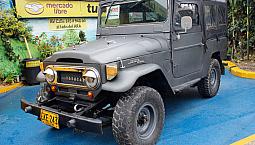 Yoyota Fj-40 Land Cruiser 1965