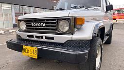 Toyota Land Cruiser 4.0 Fj70